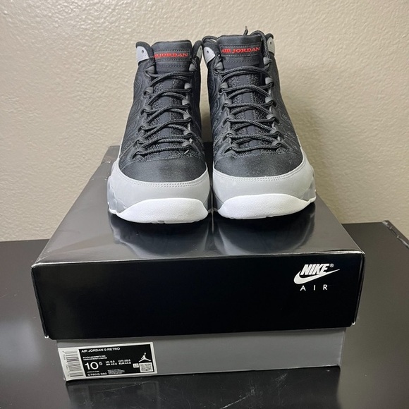 Jordan 9 particle grey brand new never worn size 10 - Picture 3 of 7